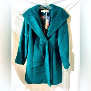 NWT Trina Turk Bonnie Skirted Wool Top Coat Size 6